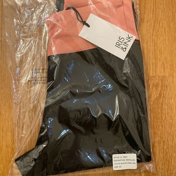 Iris and Ink NWT Coral Black Colorblock Stretch Leggings size XS - Picture 4 of 4